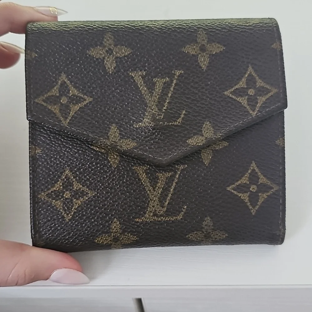 Louis Vuitton discover elegance